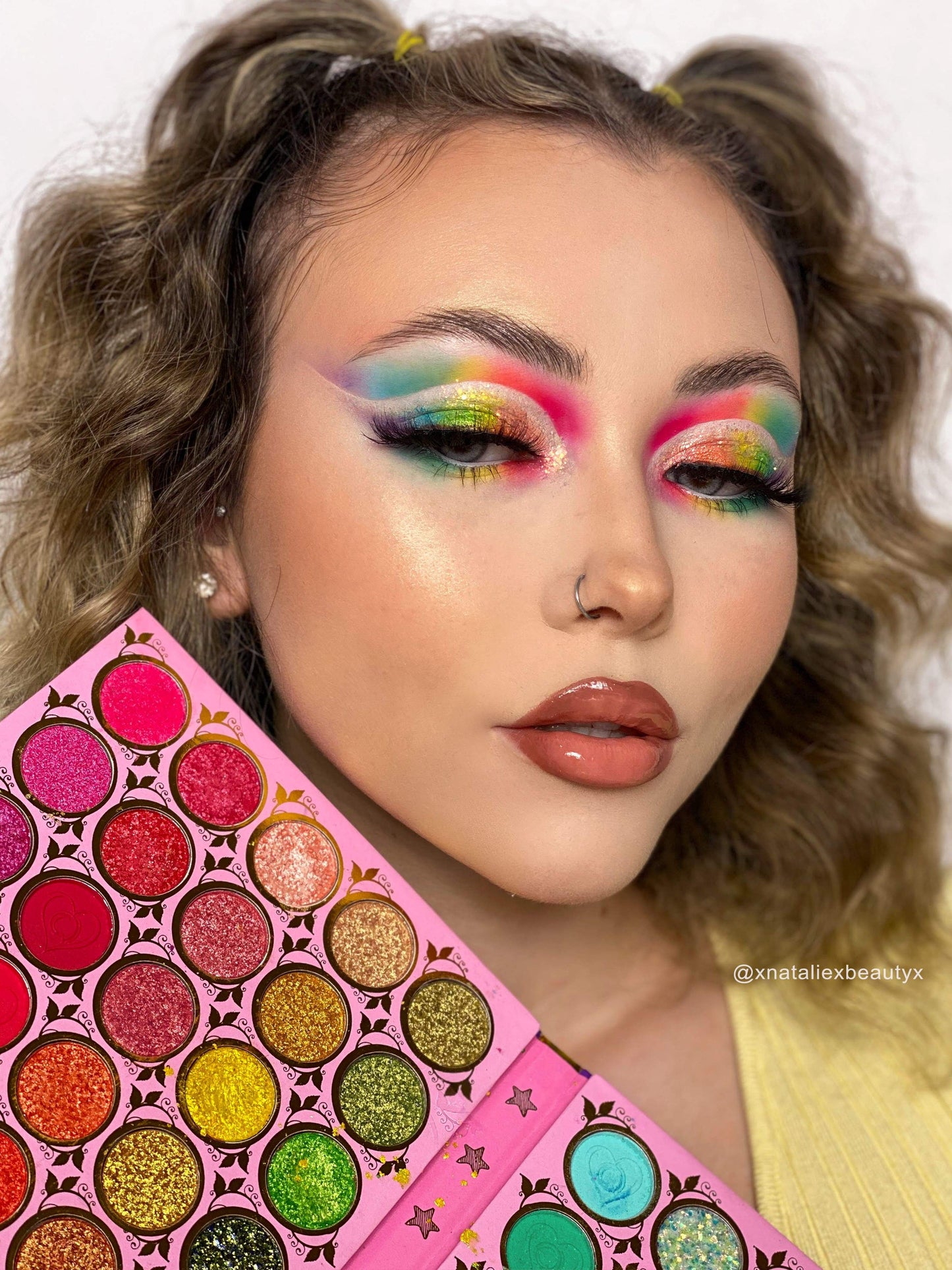 Alurain - multi color eyeshadow palette
