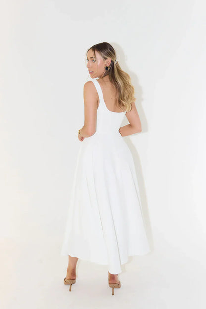 Solène – The Parisian Flow Dress